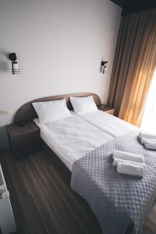 Lazika Hotell Zugdidi Eksteriør bilde