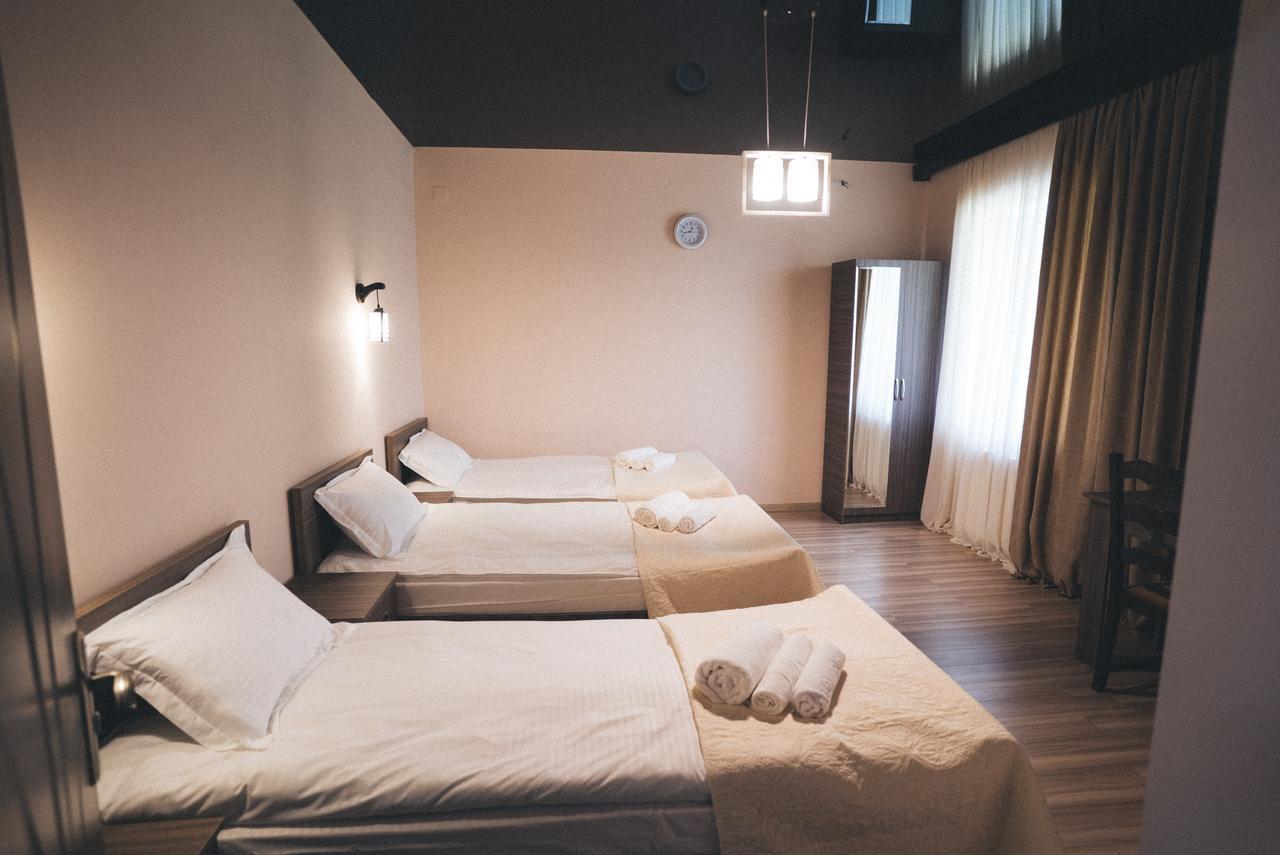 Lazika Hotell Zugdidi Eksteriør bilde